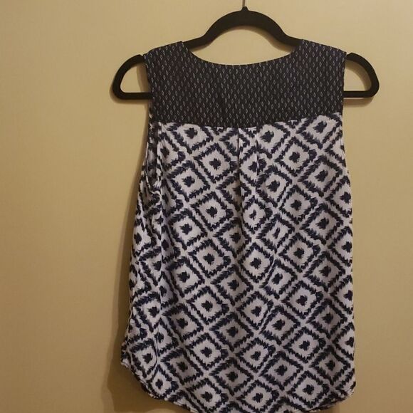 š
ŗSKIESĀ areāBlueāTank.āMedium - Picture 2 of 6